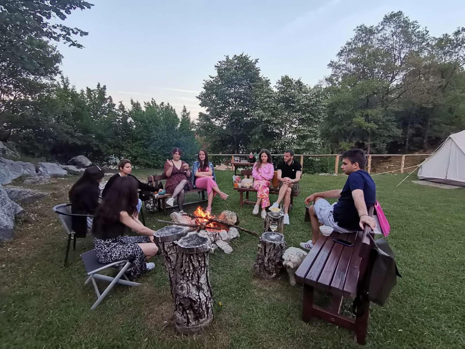 Готель Camp Oaza,Lipa Цетинє Екстер'єр фото