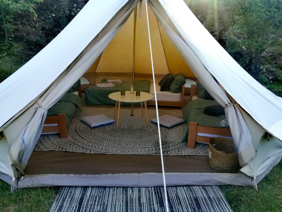 Готель Camp Oaza,Lipa Цетинє Екстер'єр фото